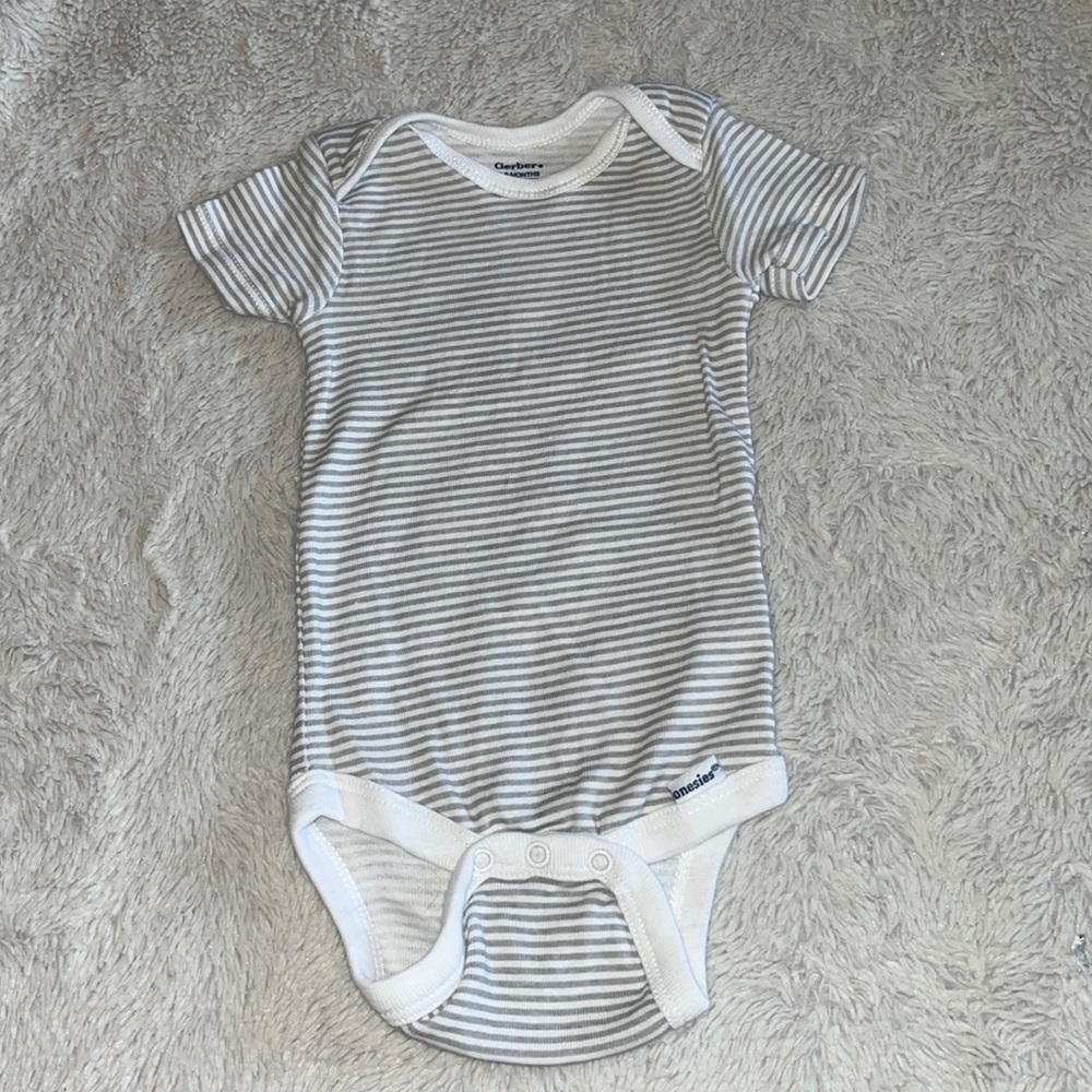(3 for $10) gerber 3-9 month striped bodysuit 100% cotton short sleeve